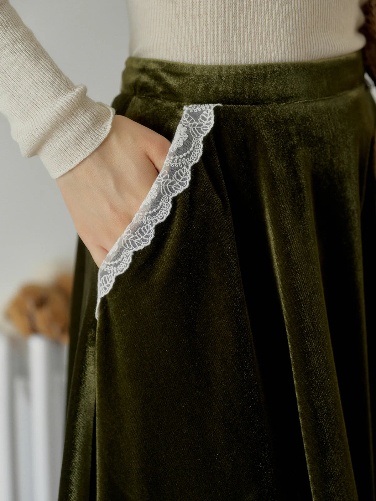 Elegant Green Velvet Flared Skirt