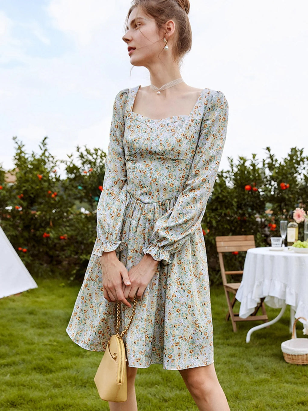Eleanor's Grey Garden Dress