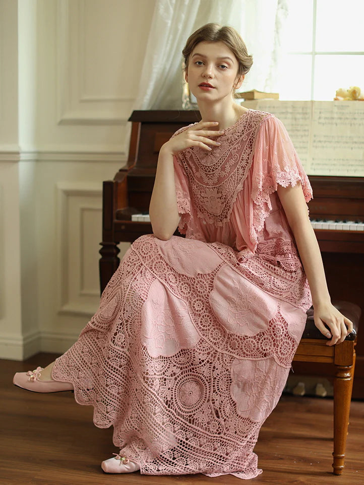 Elizabeth's Retro Pink Elegance Dress