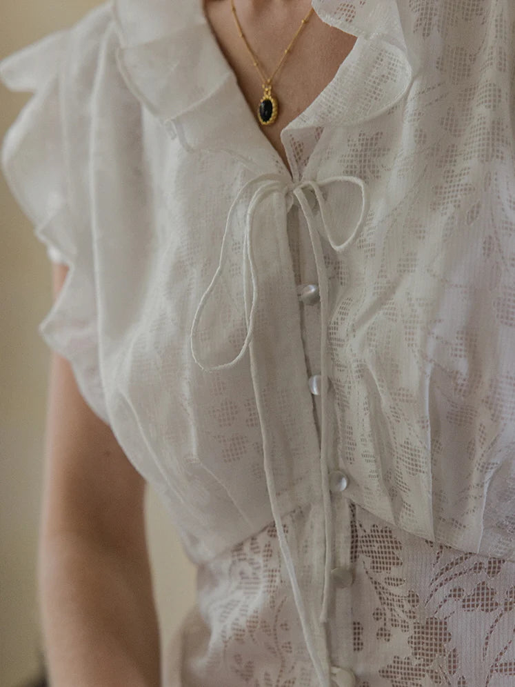 Amelila's Floral Breeze Blouse