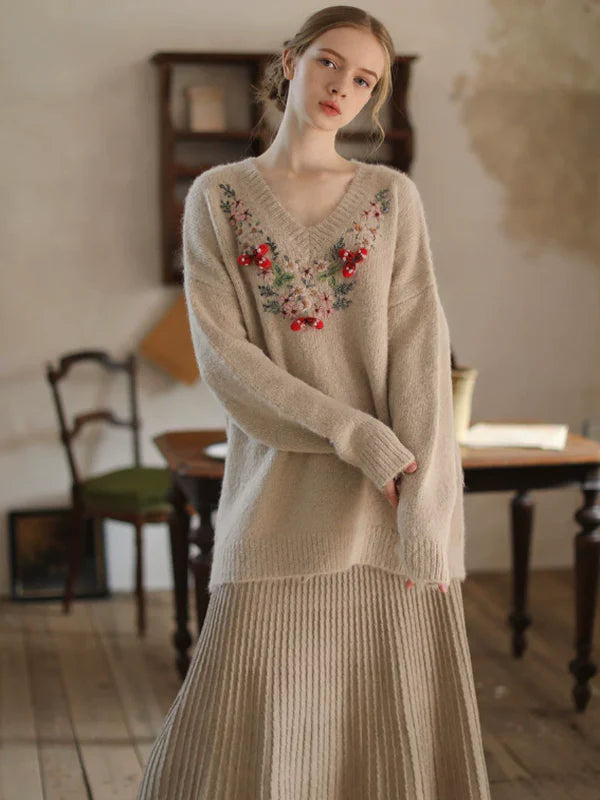 Elegant Floral Cashmere V-Neck Sweater