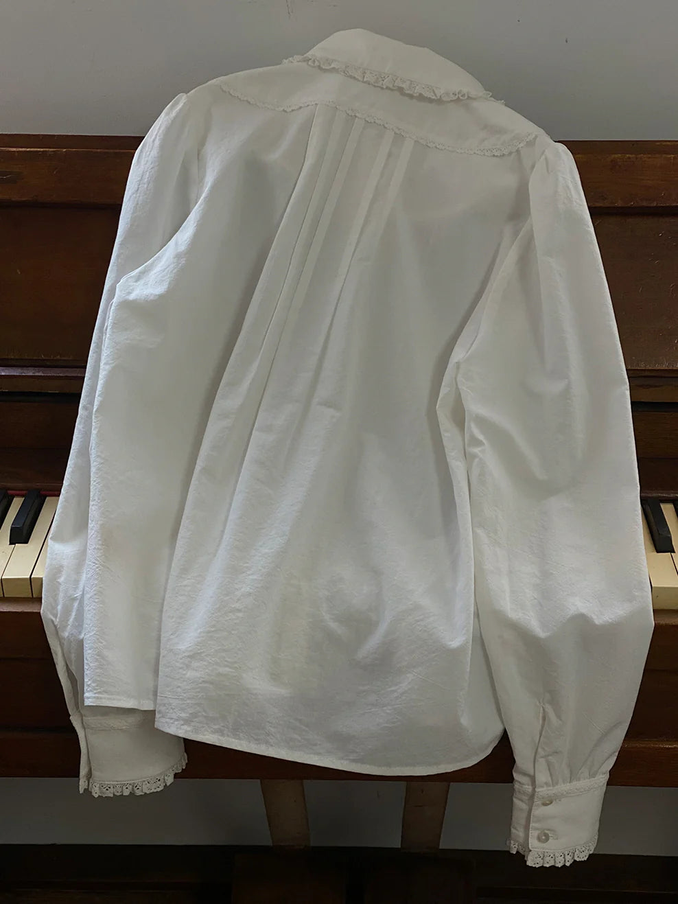 Vintage White Ruffle Collar Blouse