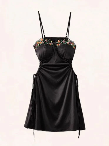 Elara's Retro Elegance Nightdress