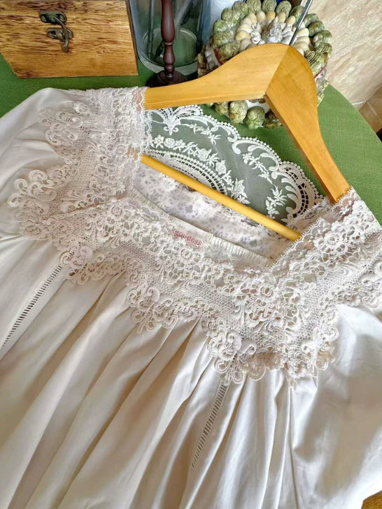 Vintage Cream Lace Collar Nightgown