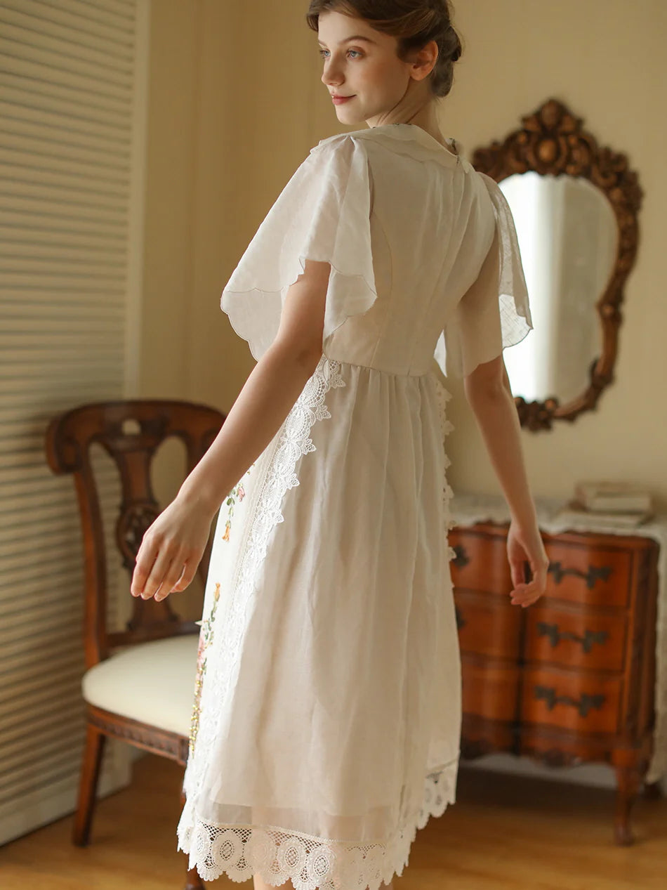 Elizabeth's Retro White Elegance Dress