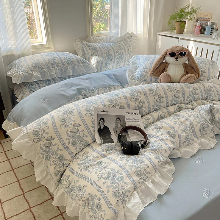 Cottagecore Blue Floral Bedding Set
