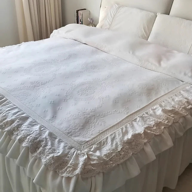 Dreamy Velvet Lace Bedding Cover Set