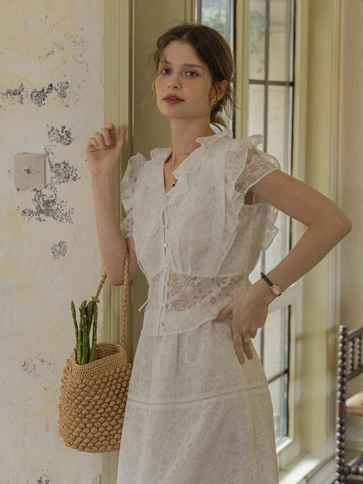 Amelila's Floral Breeze Blouse