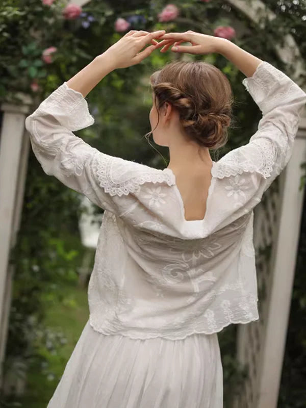 Round Collar Garden Embroidered Blouse