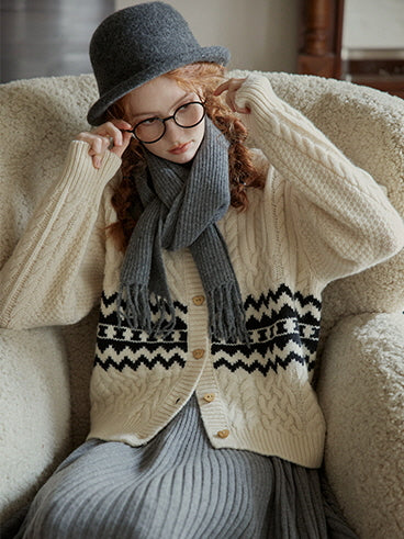 Geometric Pattern Vintage Cream Wool Cardigan