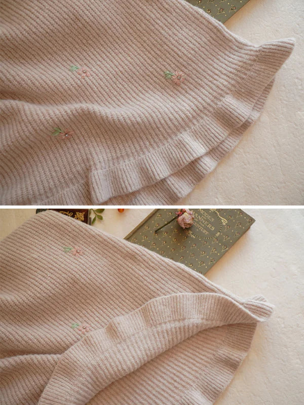 Embroidered Blossom Beige Knit Skirt