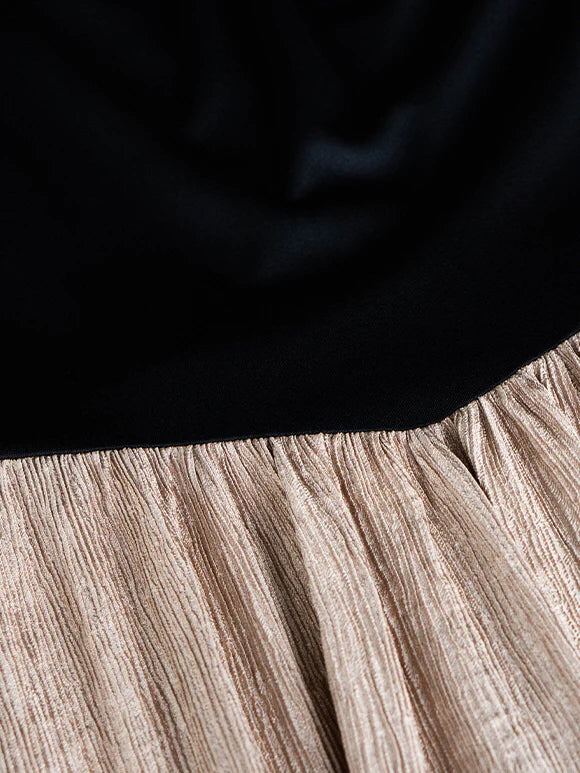 Elegant Contrast Knit and Pleated Maxi Dress