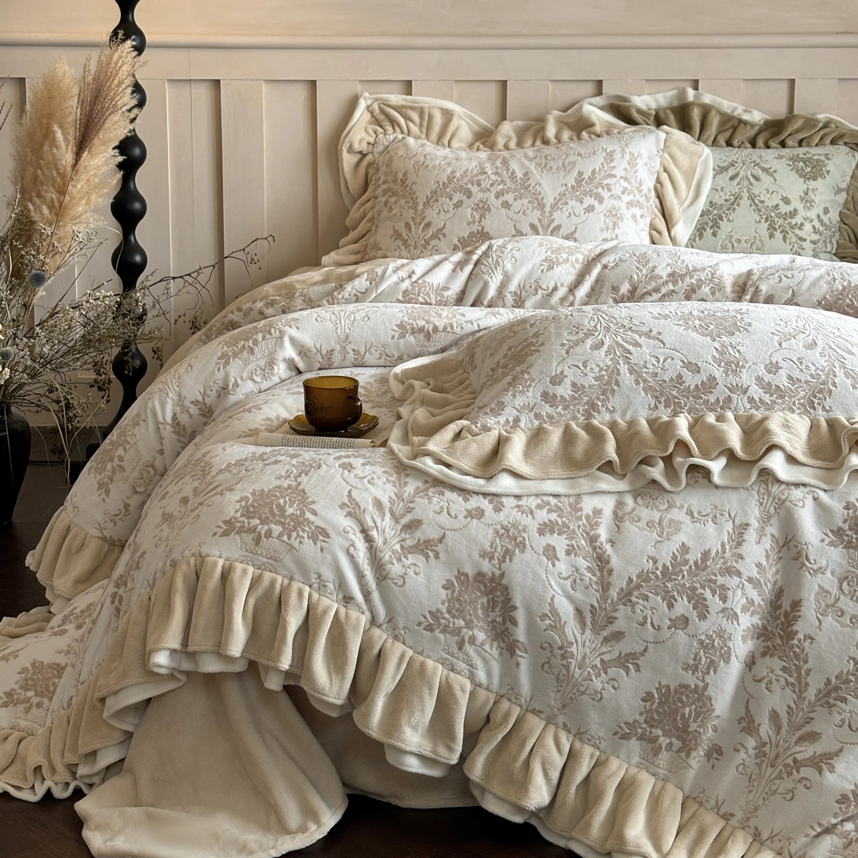 Romantic Velvet Ruffle Duvet Cover Set